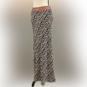 Beautiful flying tomato tribal print skirt!